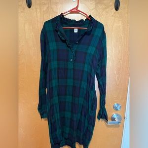 Gap dark green and navy plaid flannel shirt dress.